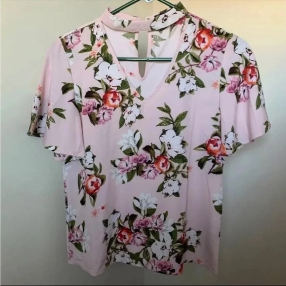 6 Tops Bundle - Picture 6 of 7